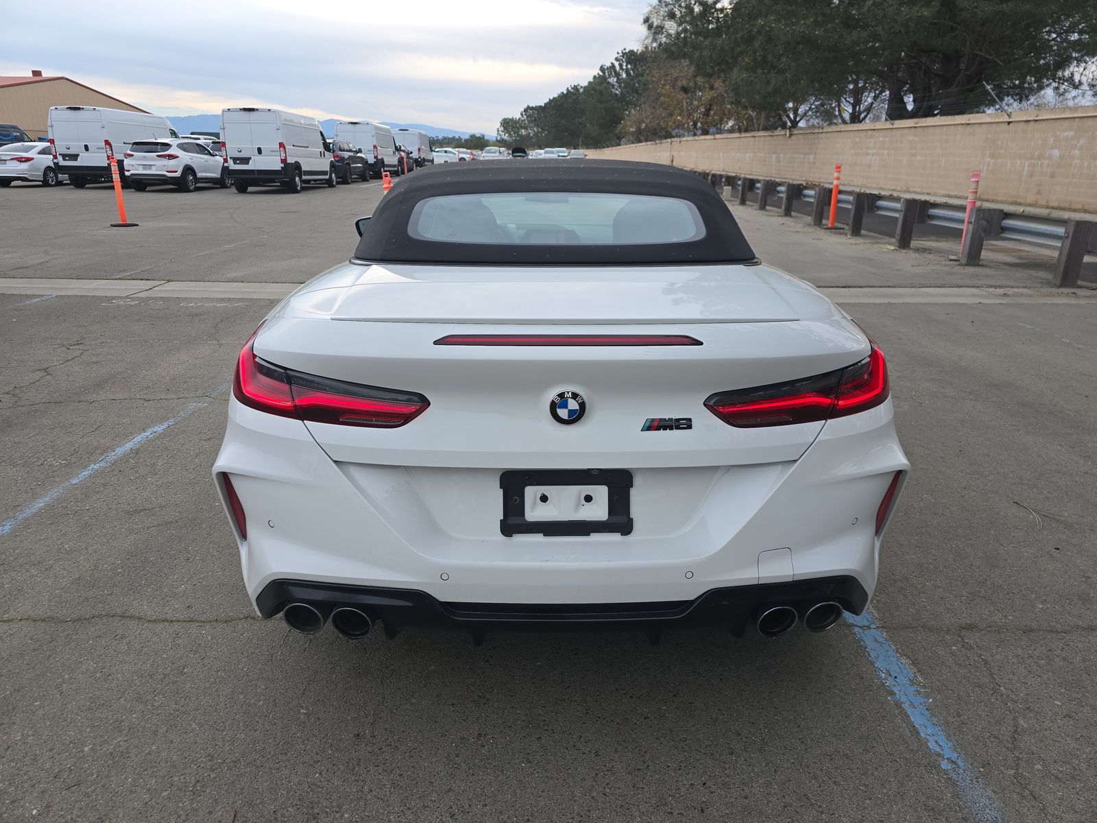
2020 BMW M8 Convertible full									