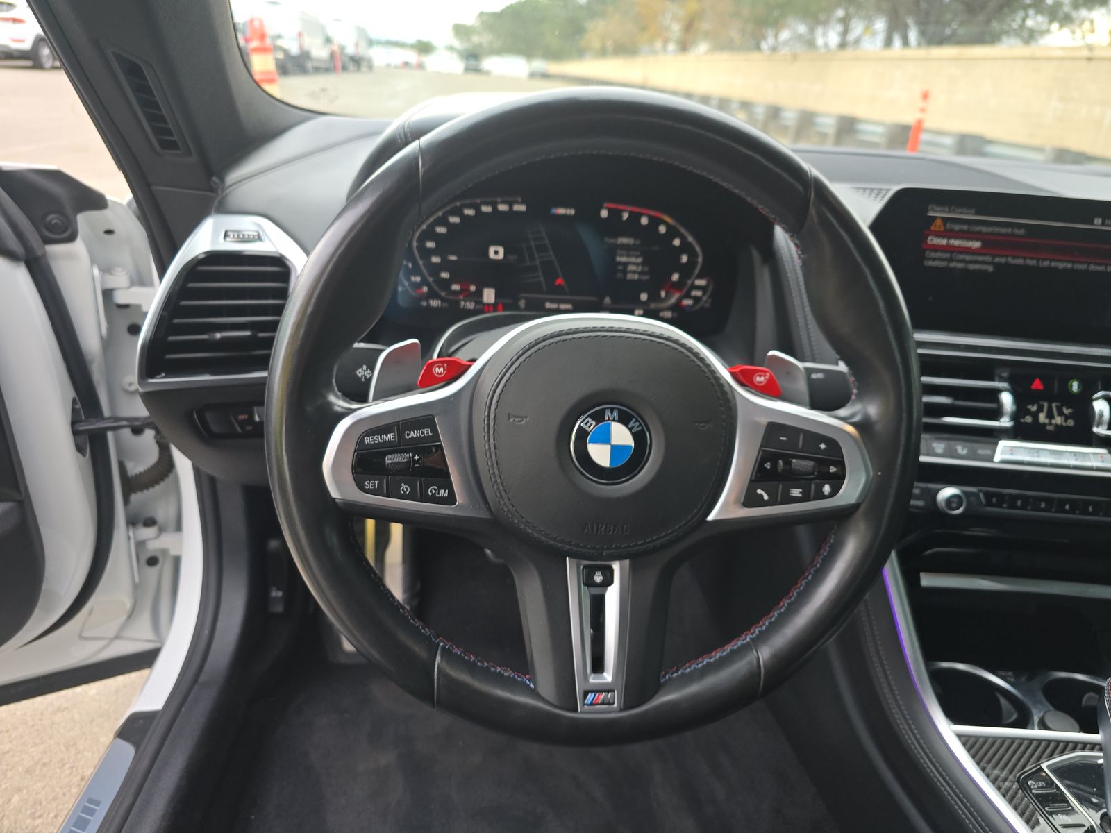 
2020 BMW M8 Convertible full									