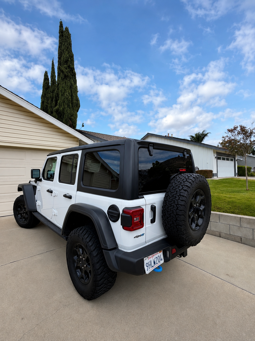 
2023 Jeep Wrangler Rubicon 4xe 20th Anniversary — Plug-In Hybrid 4WD, Hardtop full									